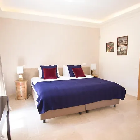 빌라 Ferrarias Sleeps 10 With Pool Air Con And Wifi