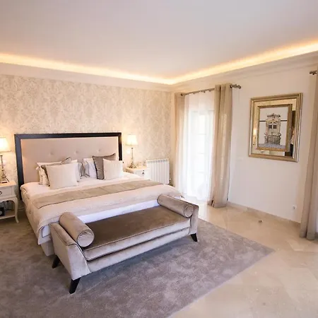 Ferrarias Sleeps 10 With Pool Air Con And Wifi Ferrarias (Loule)