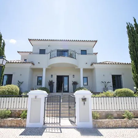 Villa Ferrarias Sleeps 10 With Pool Air Con And Wifi *