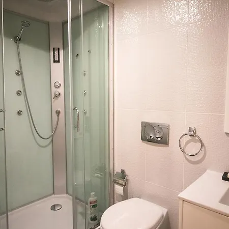 Villa Ferrarias Sleeps 10 With Pool Air Con And Wifi Ferrarias (Loule)