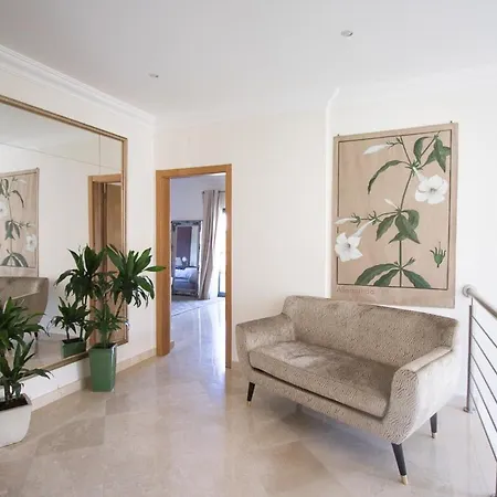 Ferrarias Sleeps 10 With Pool Air Con And Wifi Villa